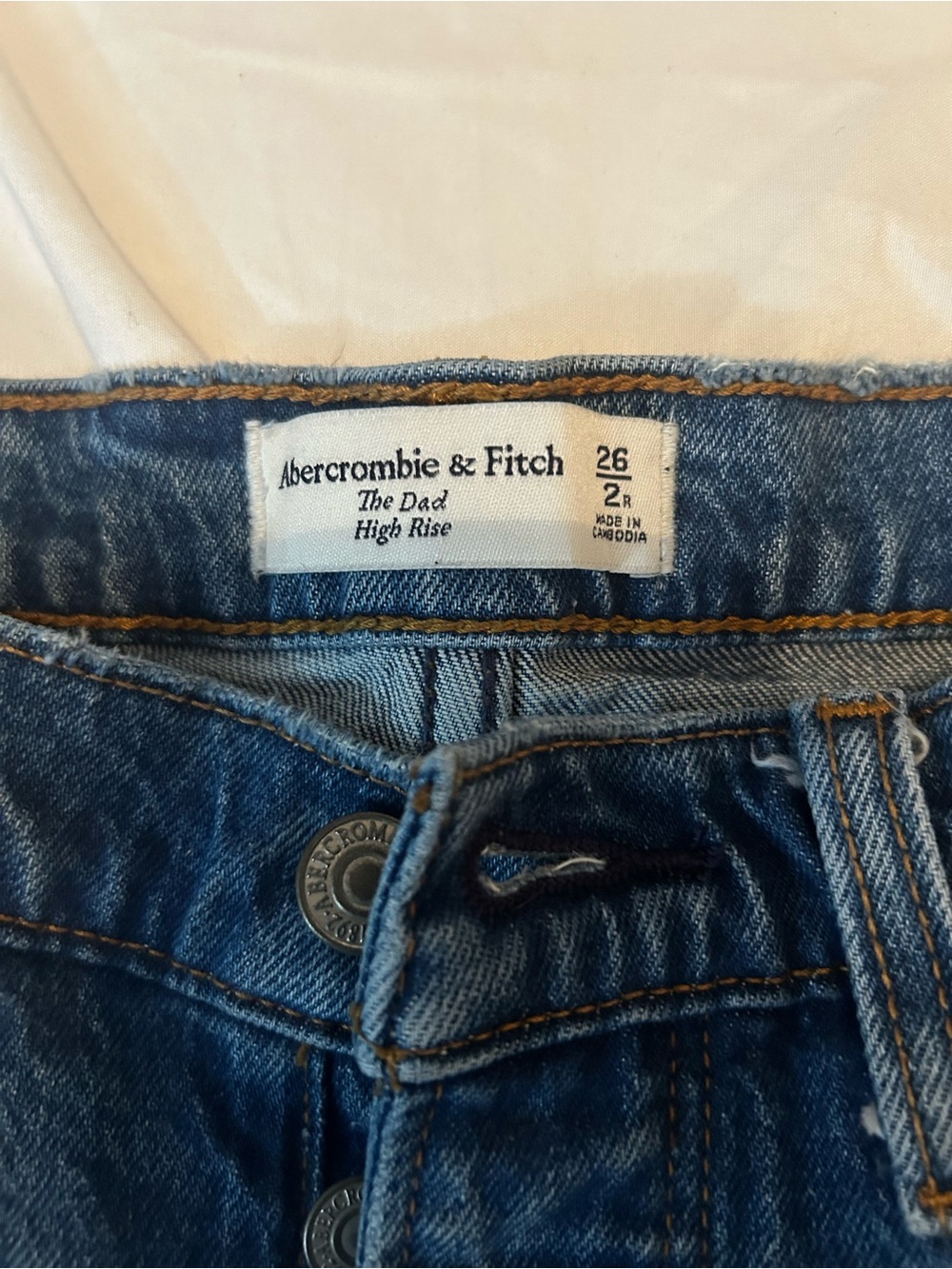 Abercrombie & Fitch Distressed Dad High-Rise Jeans. Size 26/2. - Picture 11 of 16